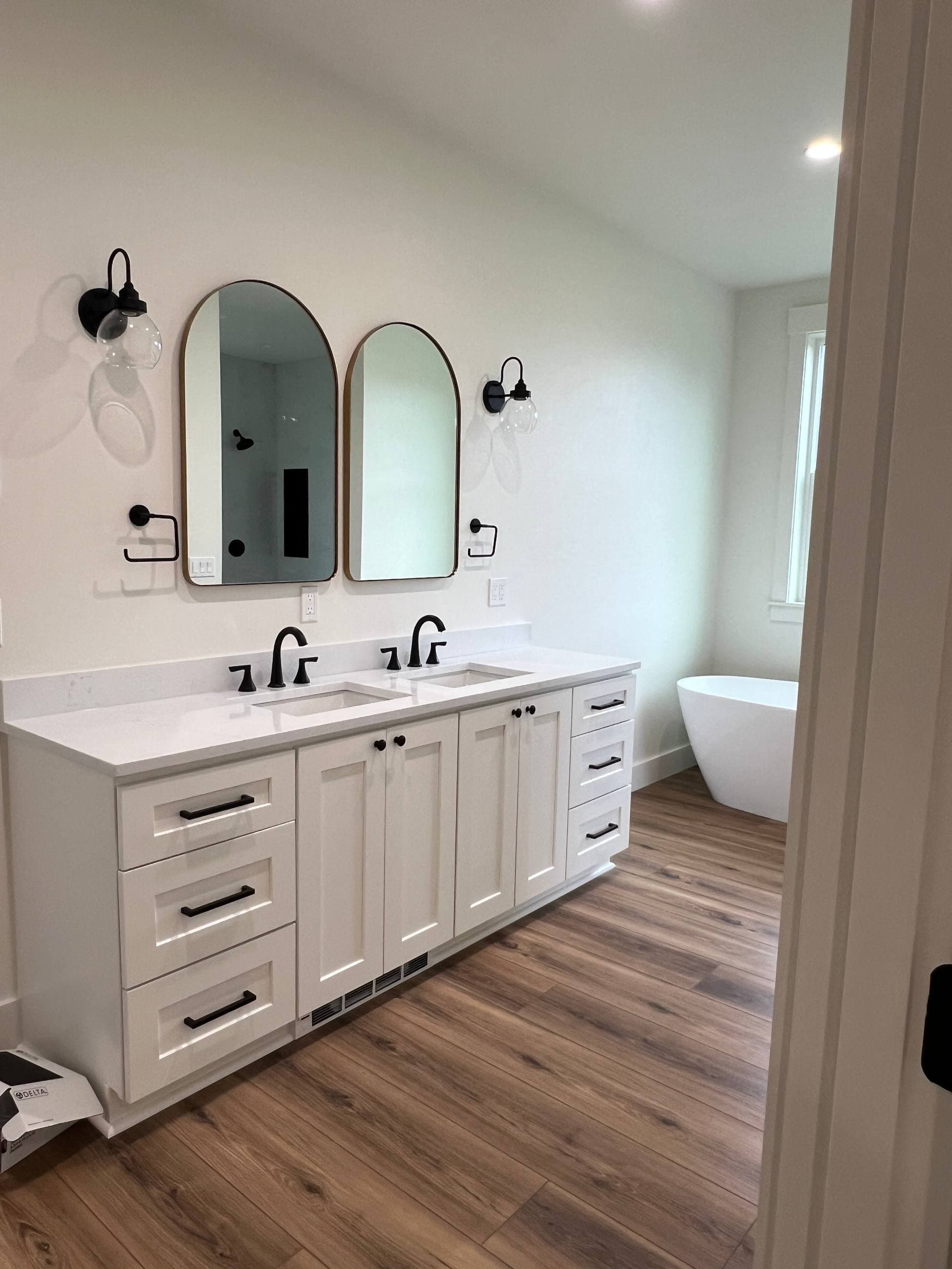 Custom tile bathroom detail