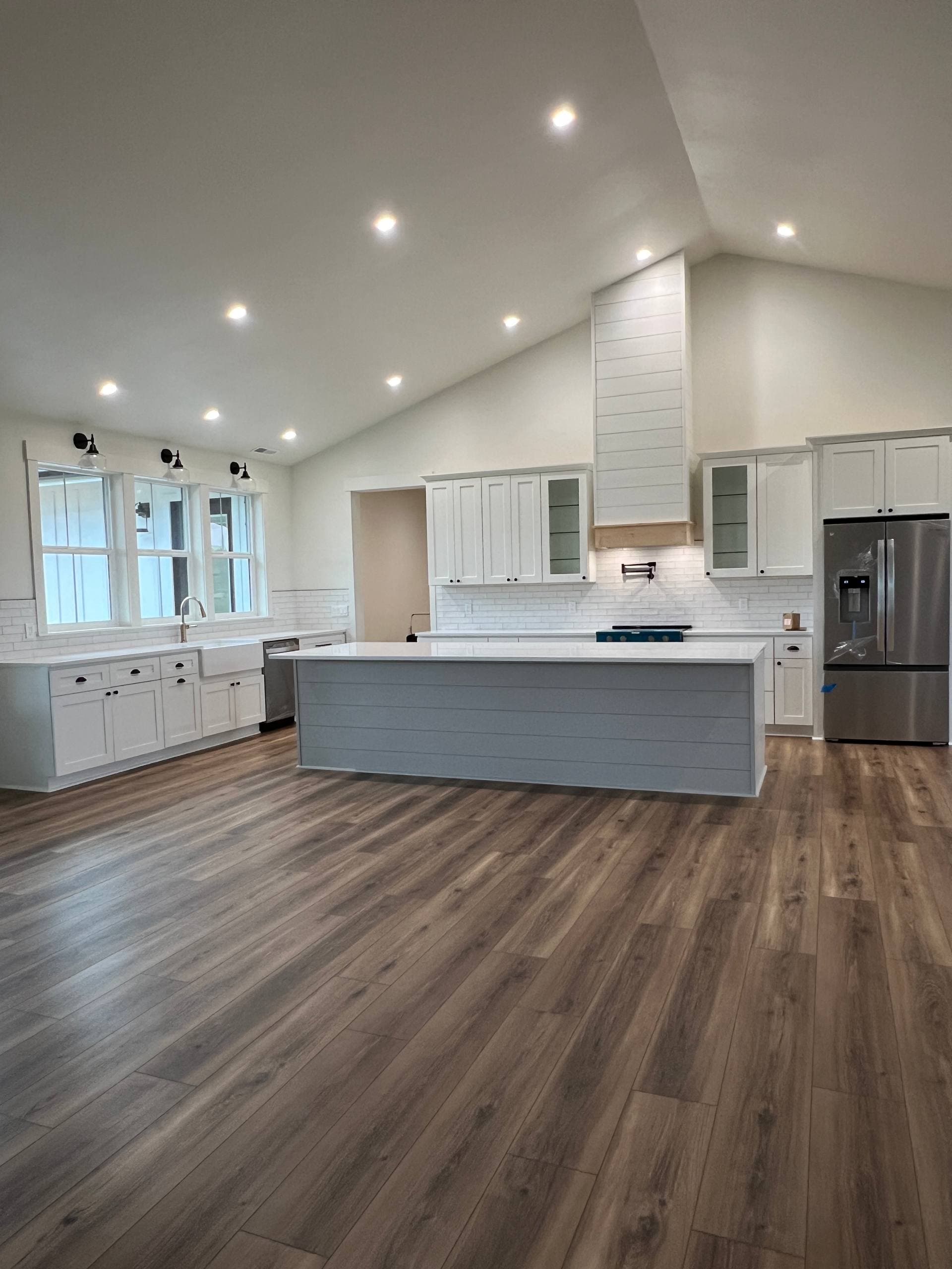 Modern kitchen finish