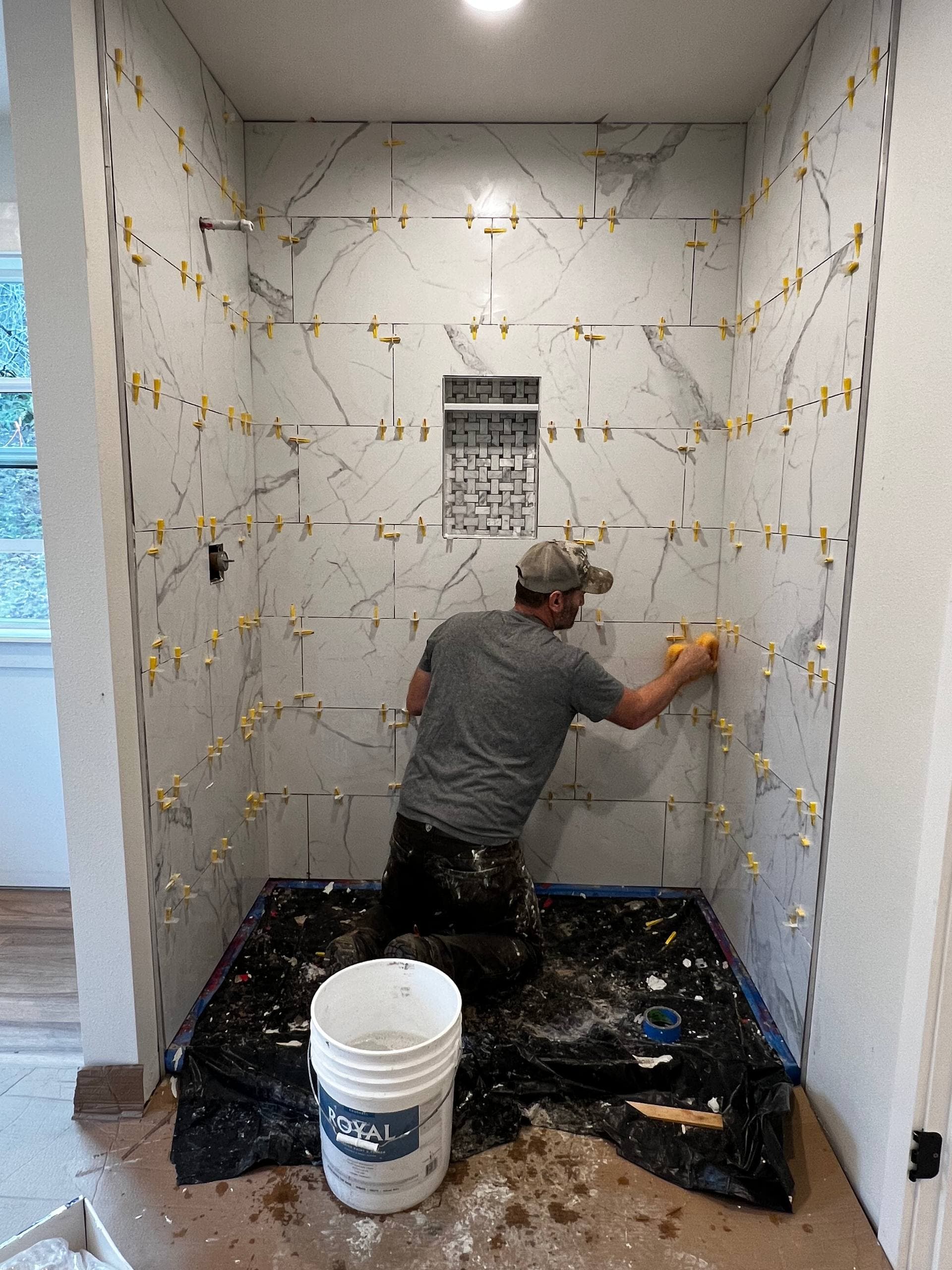 Floor tile pattern finish